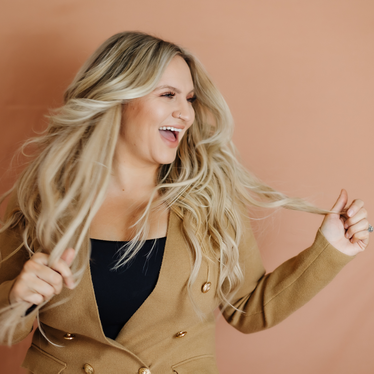 Hillary Lemmon, founder of Simple Inches, laughing